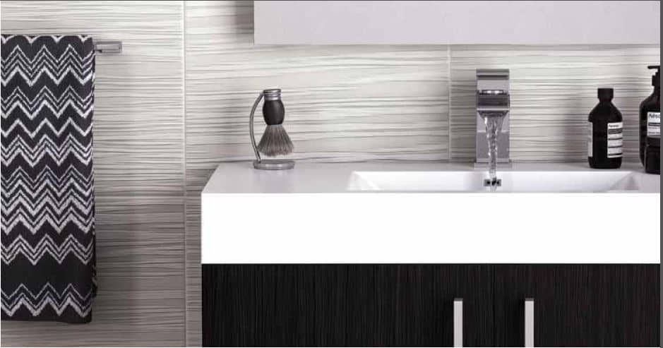 Taymor Wave Towel Bar Polished Chrome